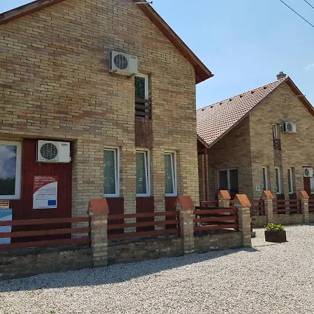 Horgasz-lak Vendeghaz Apartament *